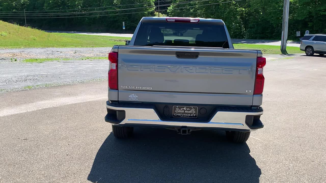 Used 2025 Chevrolet Silverado 1500 LT AWD/4WD image 3