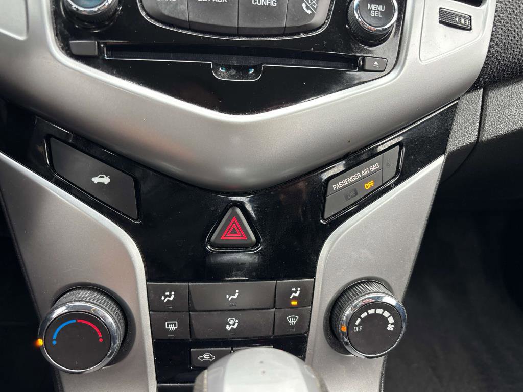 Used 2015 Chevrolet Cruze LT image 21