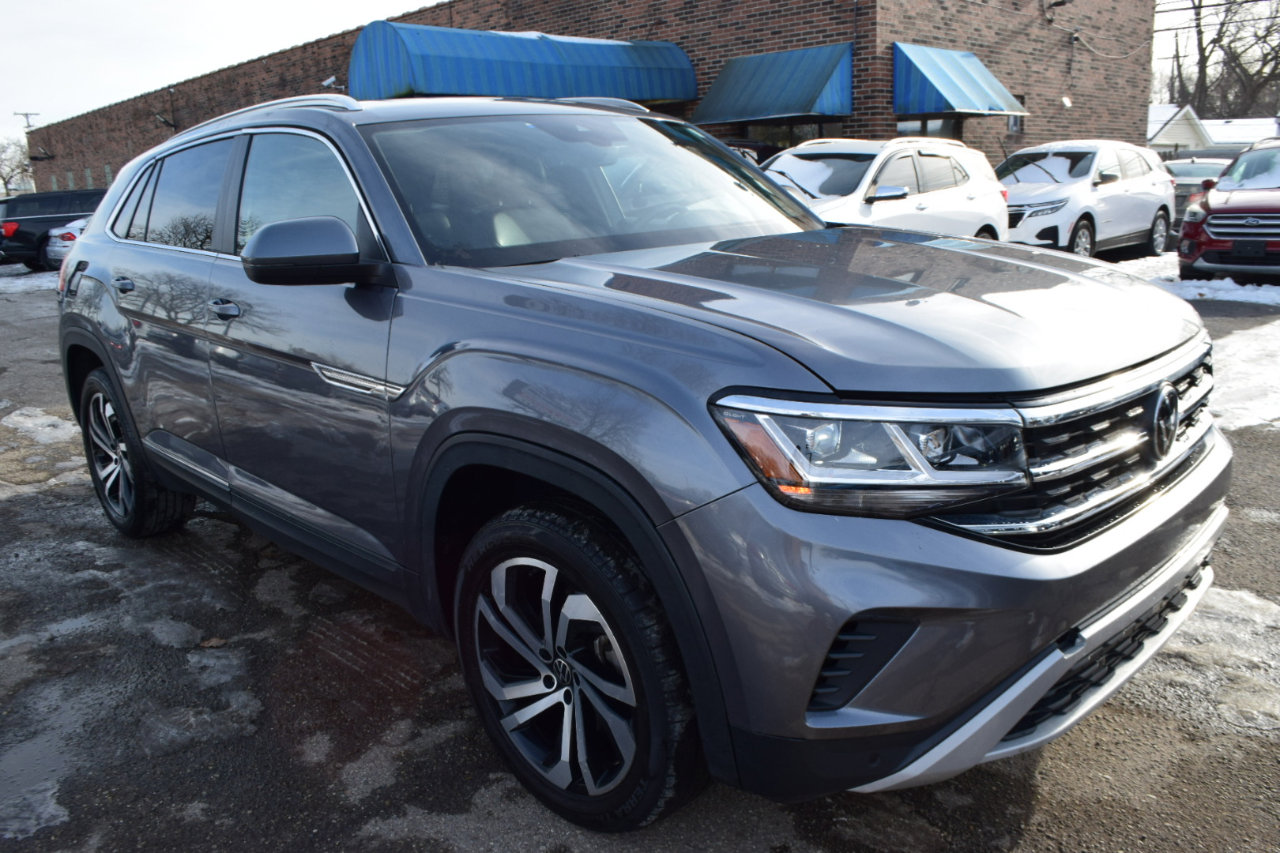 Used 2023 Volkswagen Atlas Cross Sport SEL image 4