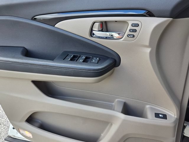 Used 2019 Honda Ridgeline RTL-E image 32