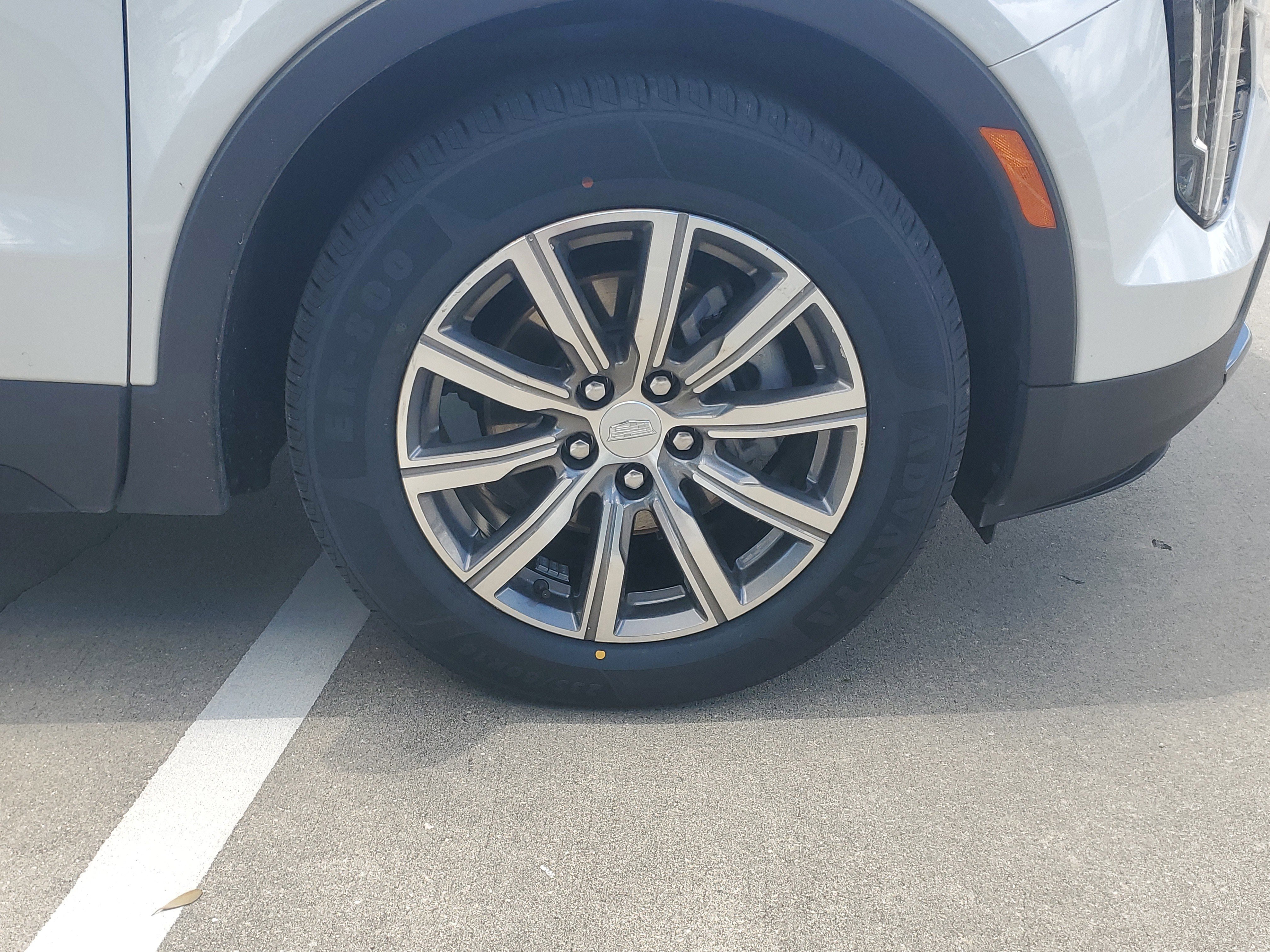 Used 2022 Cadillac XT4 Sport w/ Cold Weather Package image 6