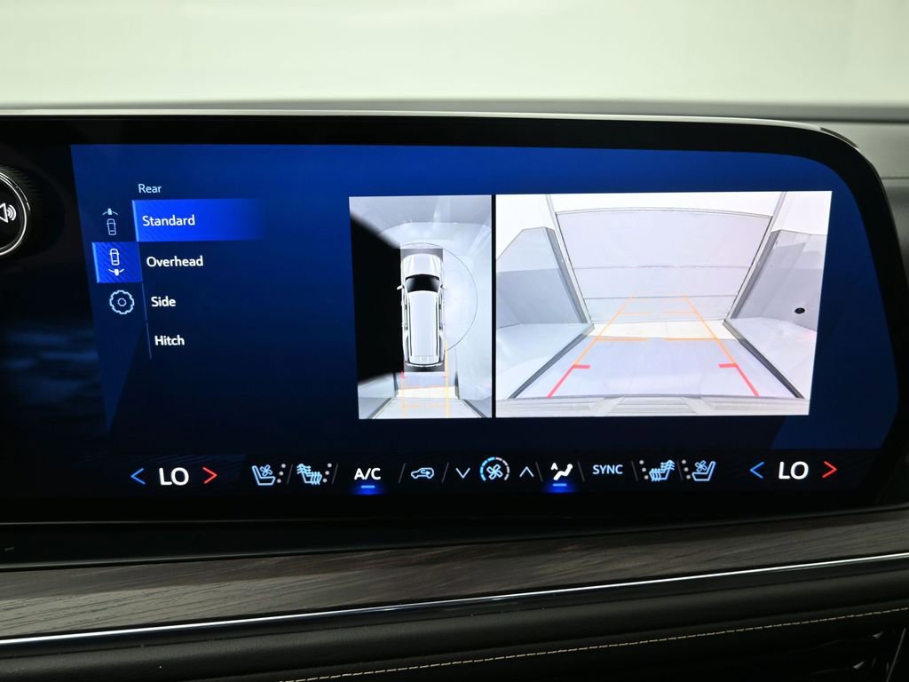 Certified 2025 Chevrolet Suburban Premier image 11