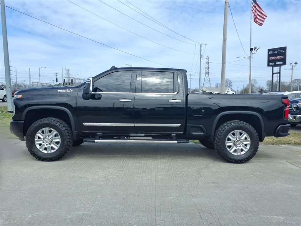 Used 2025 Chevrolet Silverado 2500 High Country w/ Z71 Off-Road Package image 4