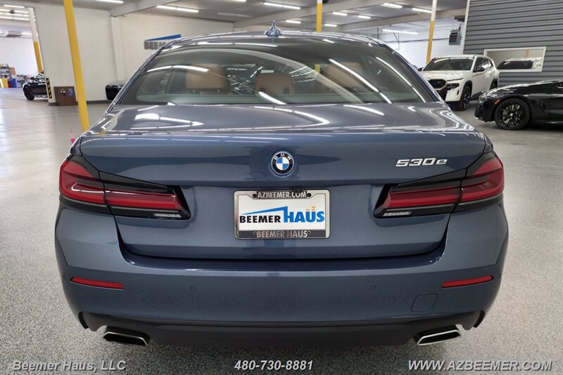 Used 2023 BMW 530e w/ Premium Package RWD image 13