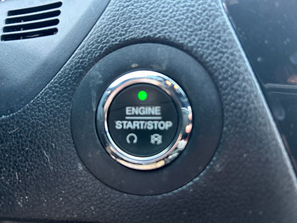 Used 2017 Ford Explorer XLT w/ Equipment Group 202A image 21