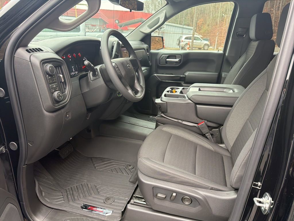 New 2026 Chevrolet Silverado 1500 Custom Trail Boss w/ Midnight Edition AWD/4WD image 8