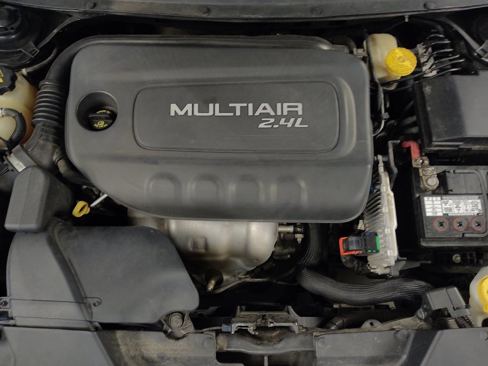 Used 2015 Jeep Cherokee Latitude FWD image 30