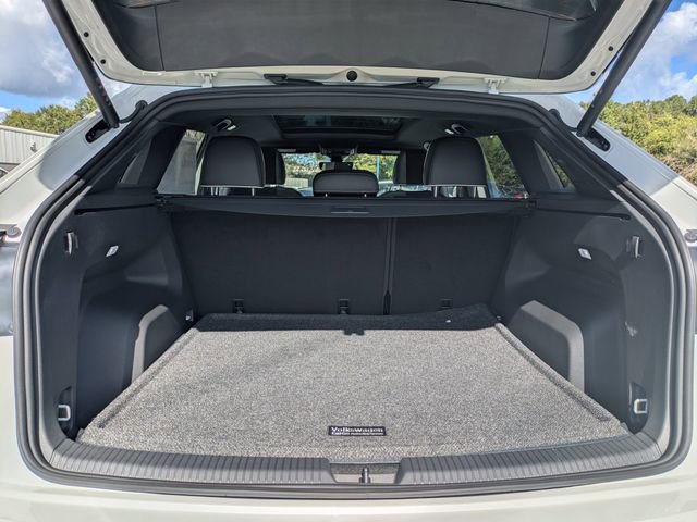 New 2026 Volkswagen Atlas Cross Sport SEL Premium R-Line image 13