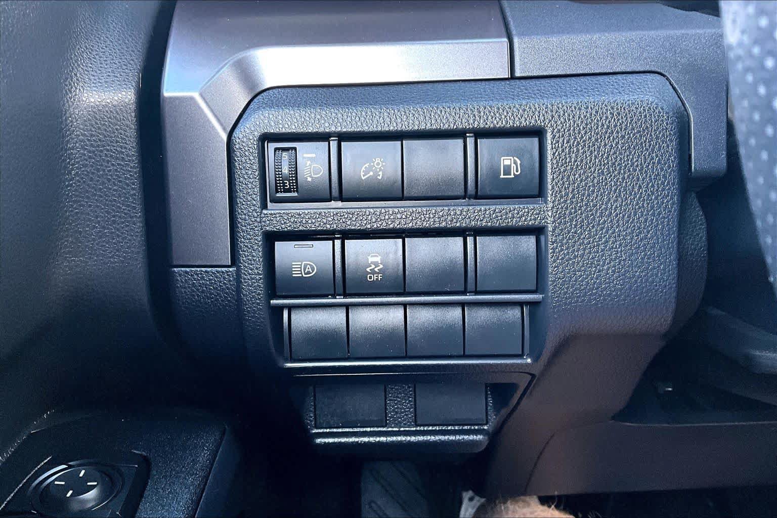 Certified 2025 Toyota 4Runner SR5 AWD/4WD image 34