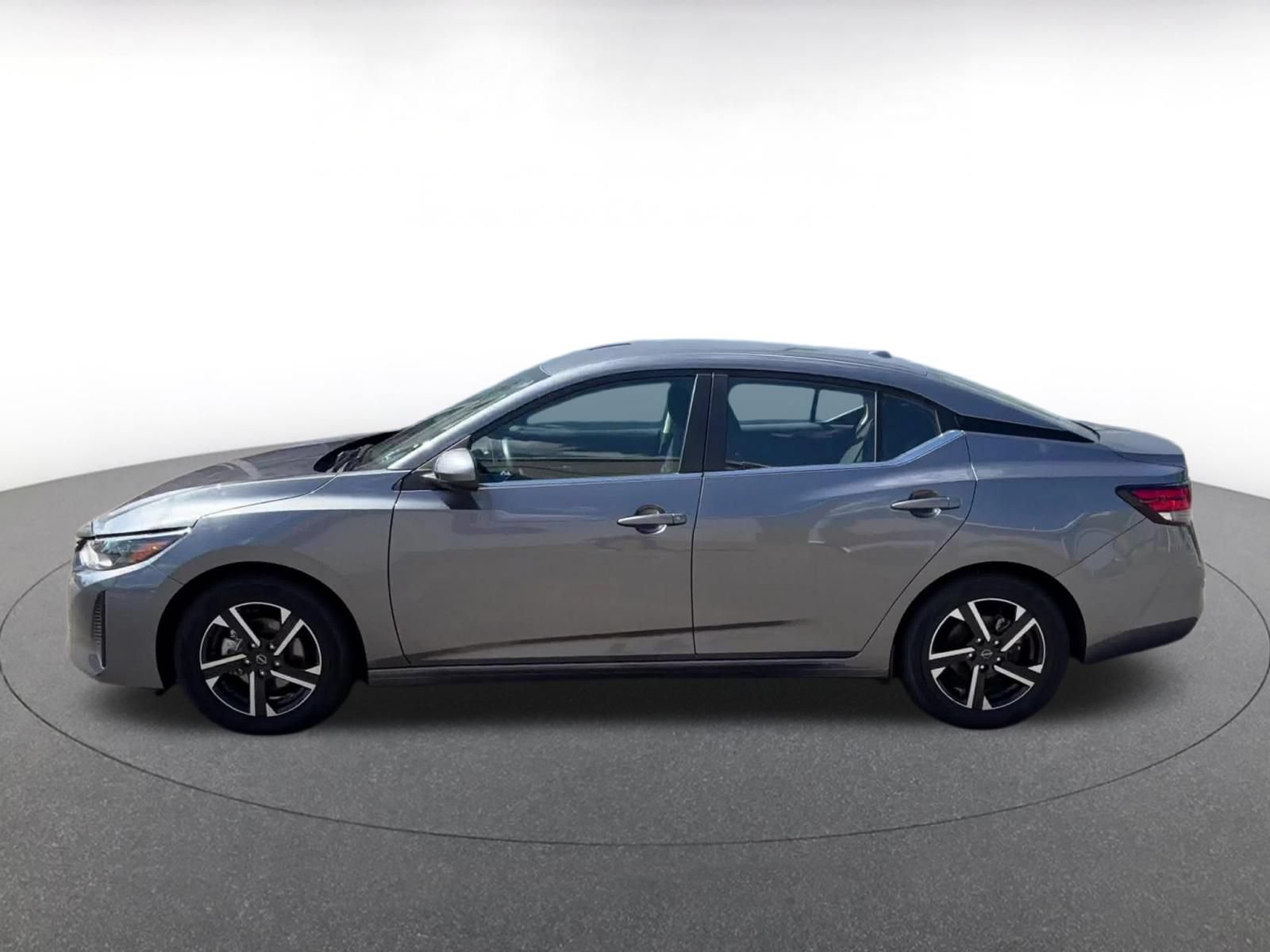 Used 2025 Nissan Sentra SV FWD image 7