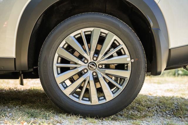 New 2025 Nissan Pathfinder SL w/ SL Premium Package image 19