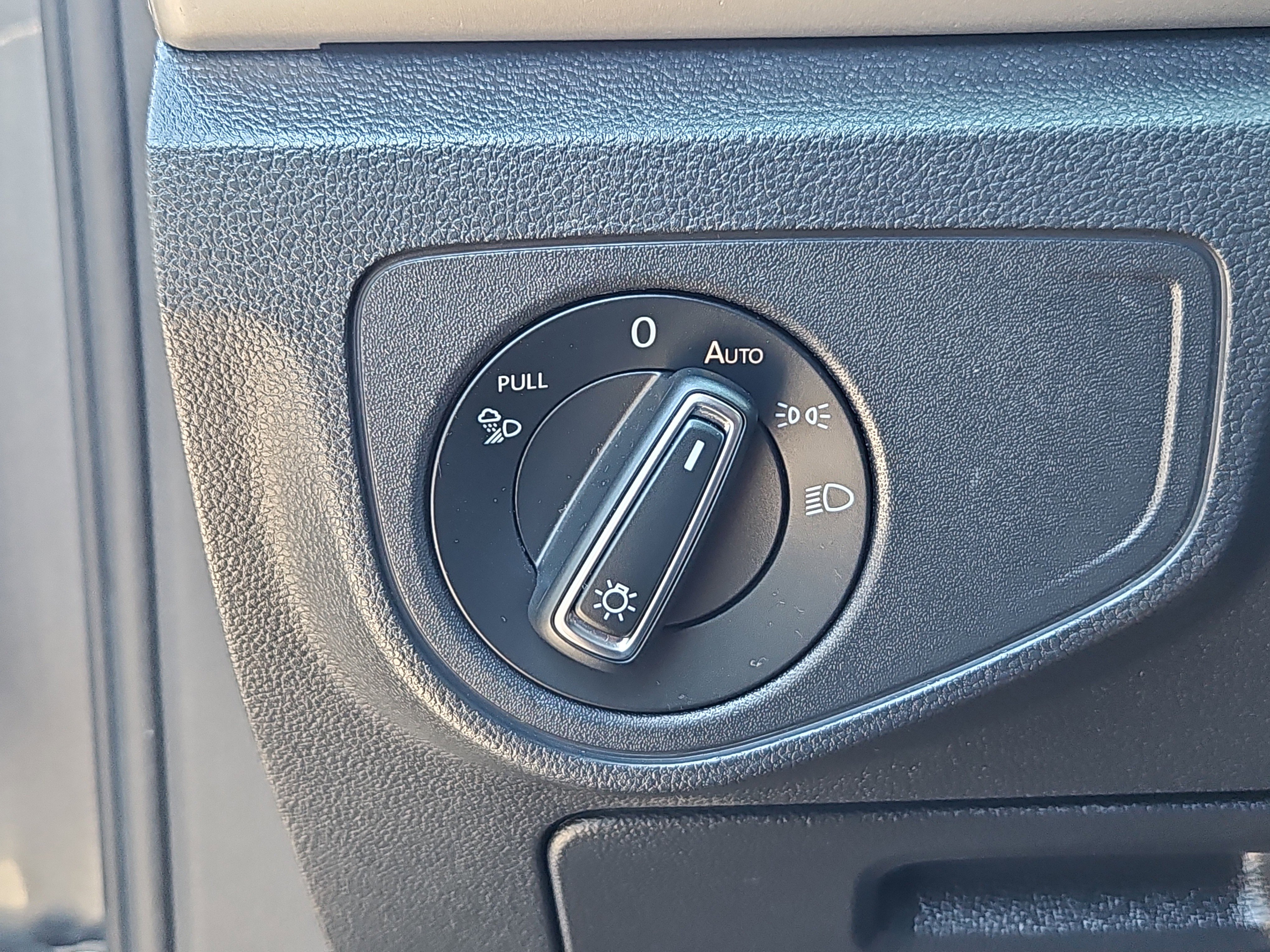 Certified 2023 Volkswagen Atlas SE AWD/4WD image 10