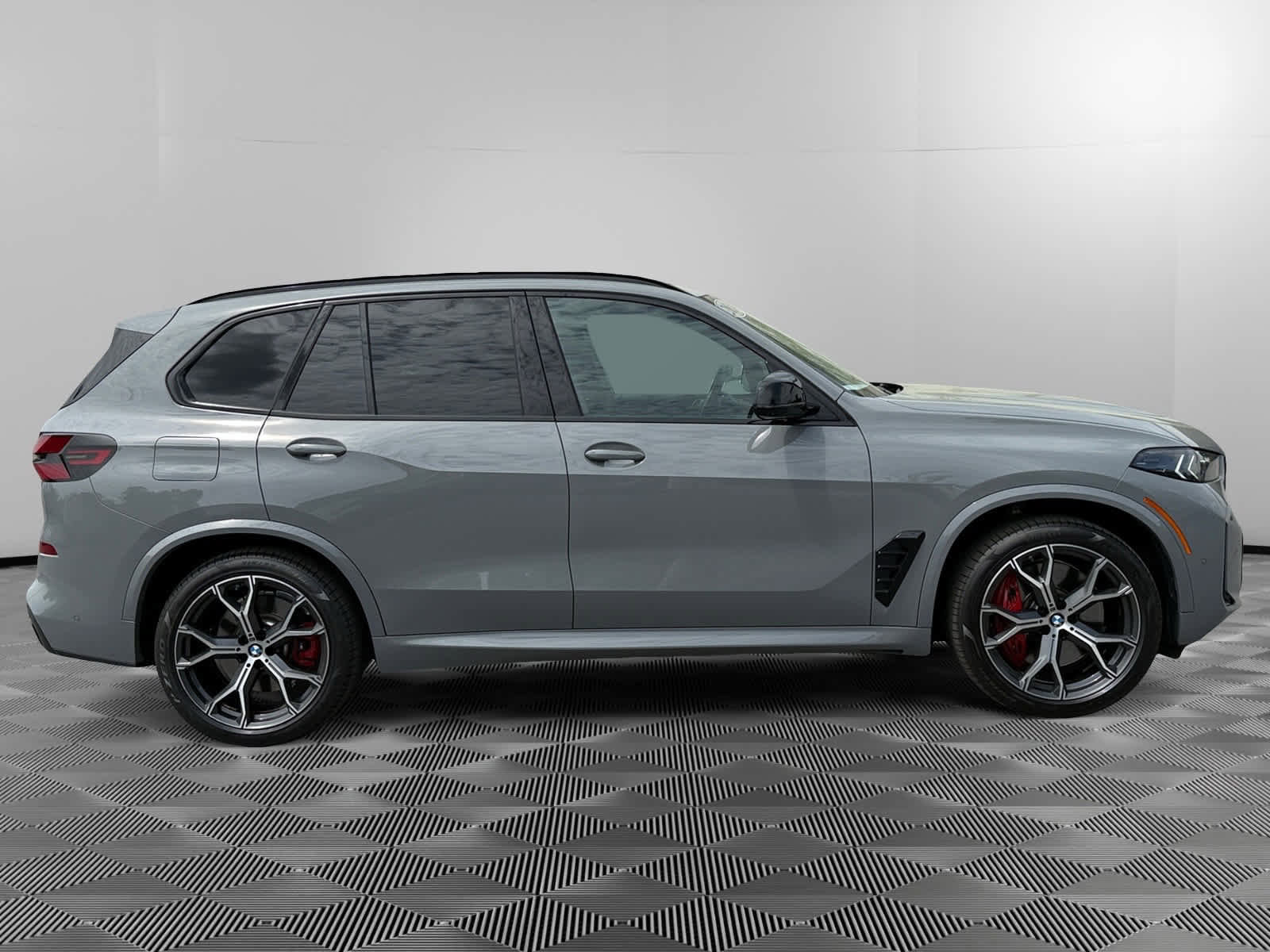 Used 2024 BMW X5 M60i AWD/4WD image 6