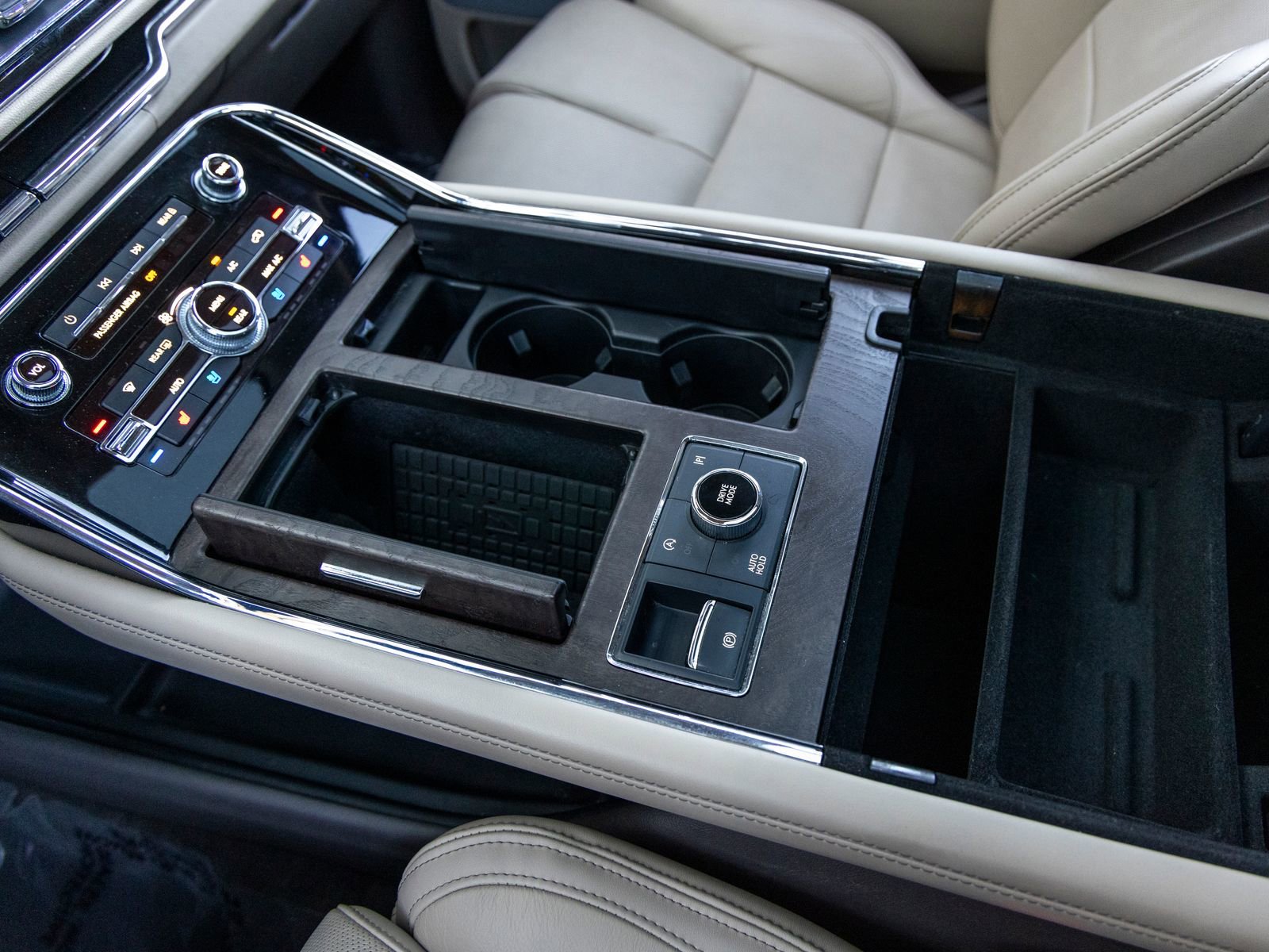 Used 2023 Lincoln Navigator Reserve image 39