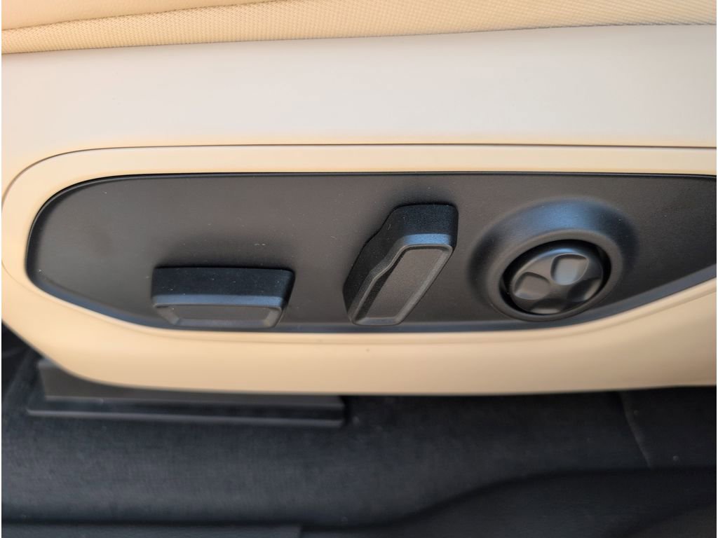 New 2026 Jeep Grand Cherokee Limited image 11