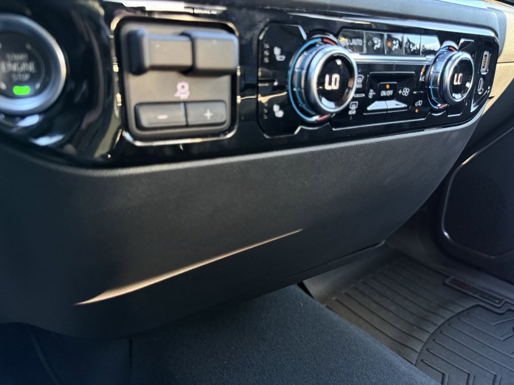 Used 2025 GMC Sierra 1500 SLE image 19