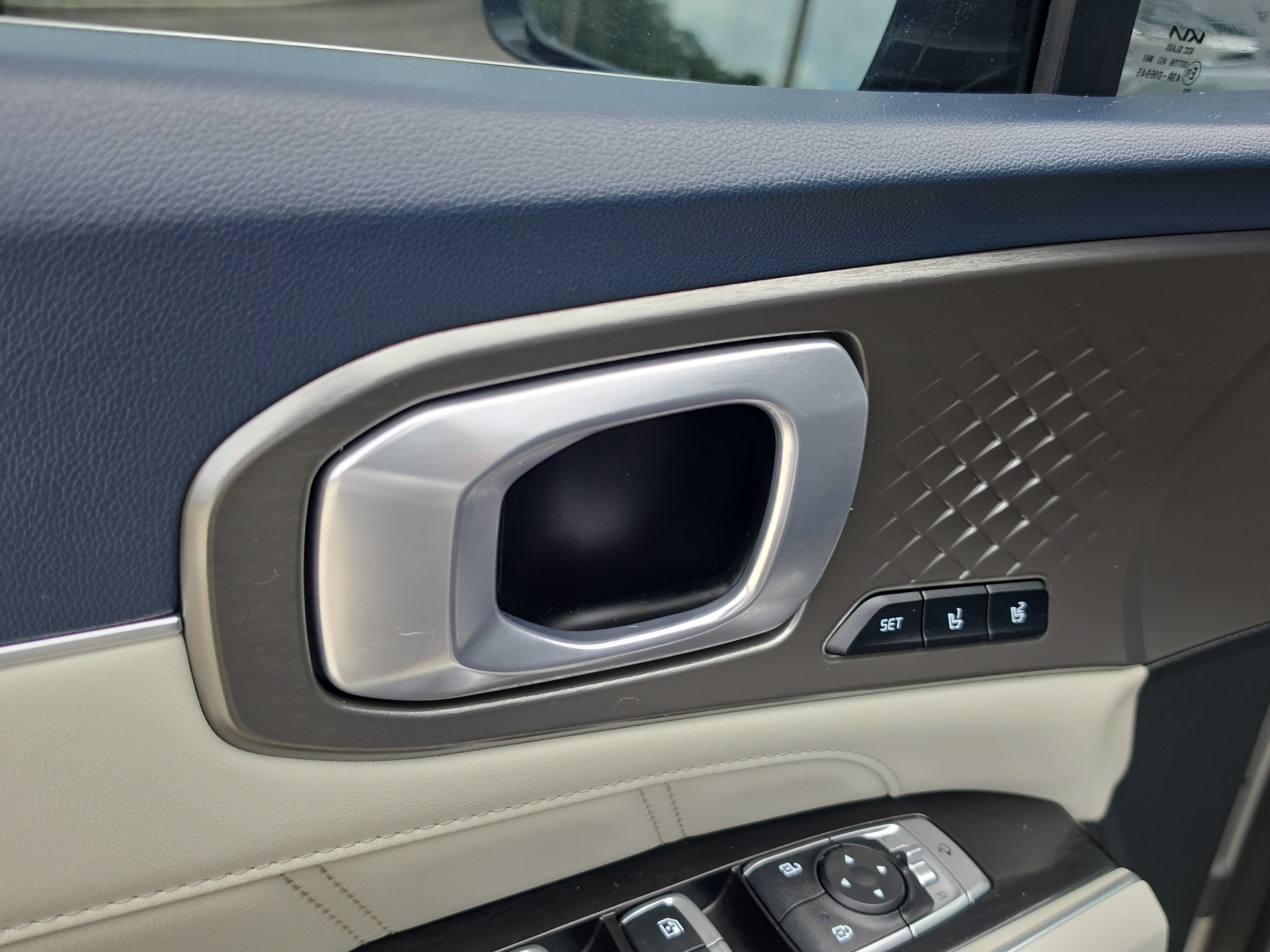 Certified 2022 Kia Sorento SX Prestige AWD/4WD image 19