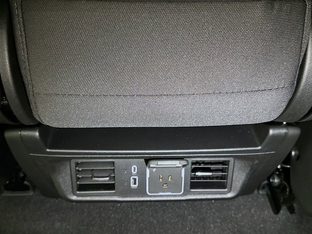 New 2026 GMC Sierra 1500 Elevation image 14