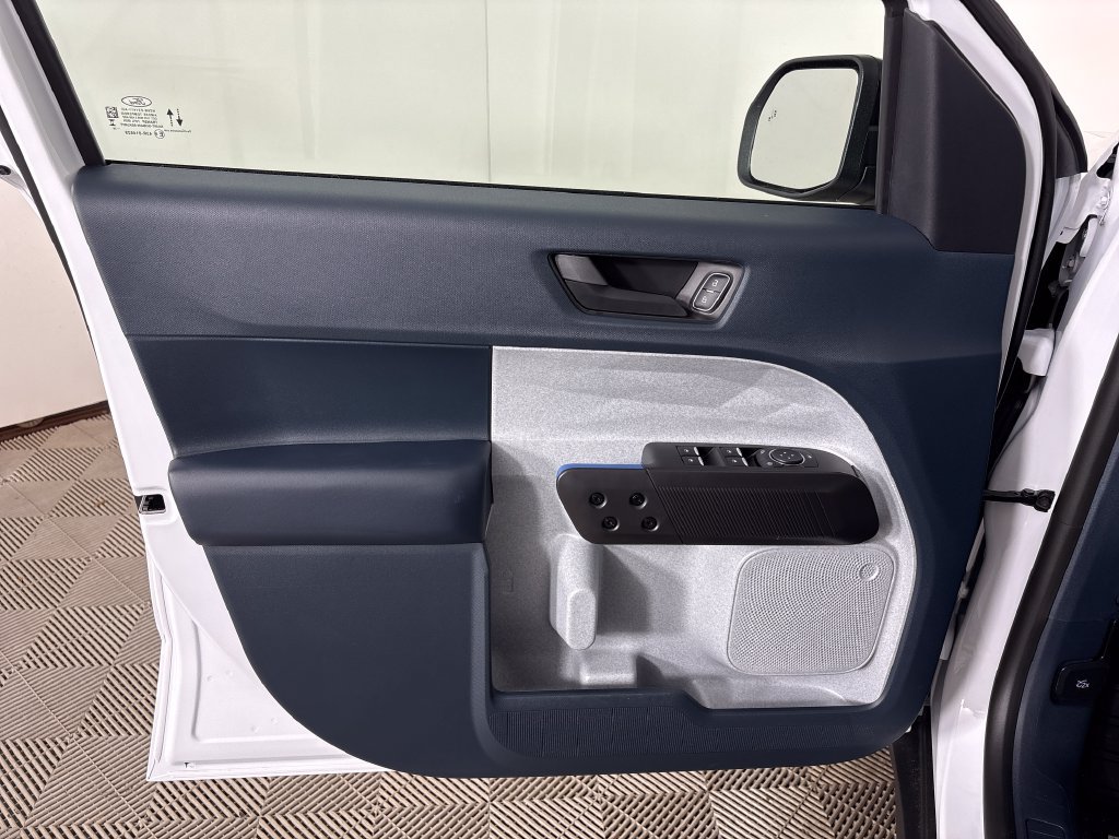 New 2026 Ford Maverick XLT w/ XLT Luxury Package FWD image 16
