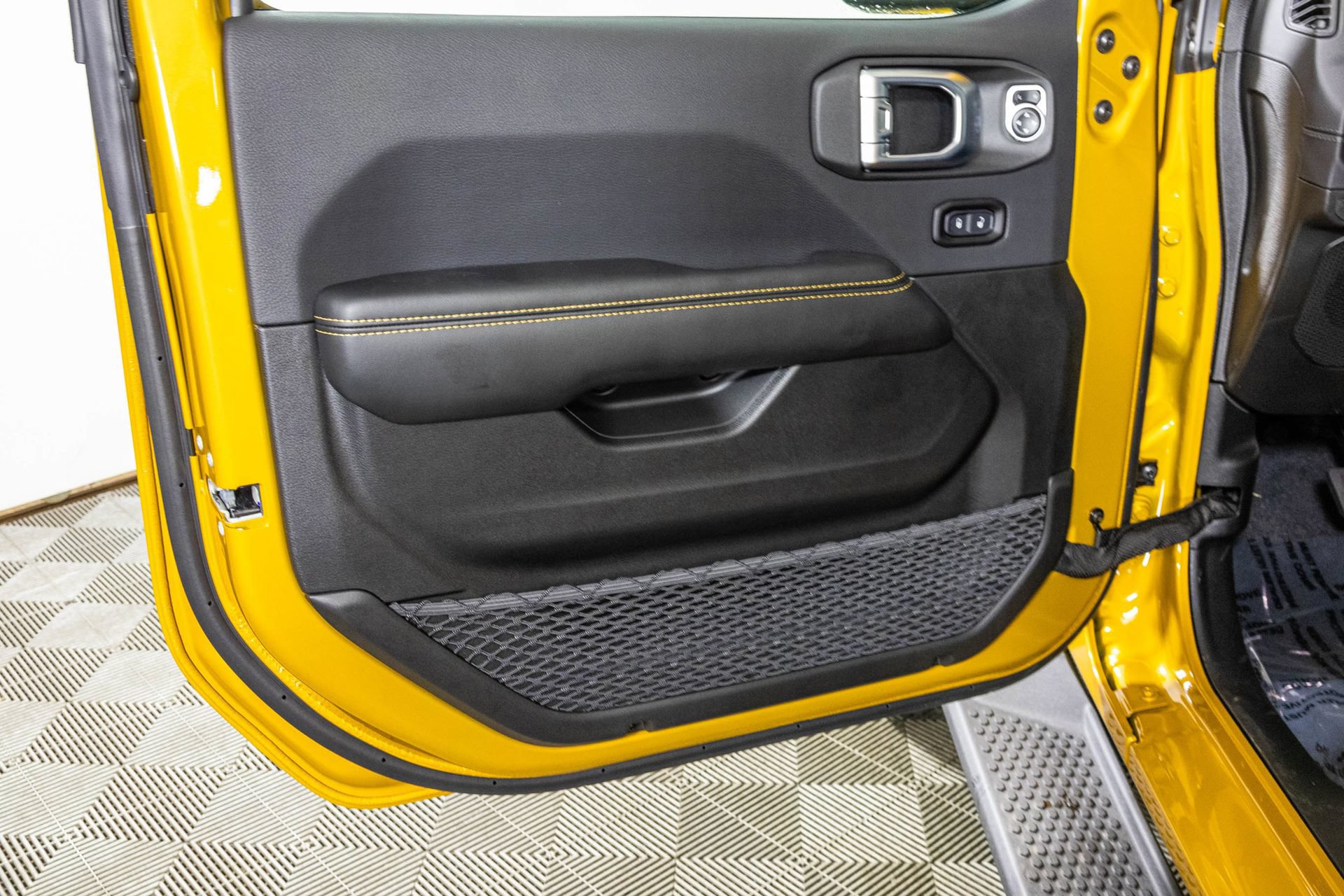 New 2026 Jeep Wrangler Unlimited Sahara AWD/4WD image 34