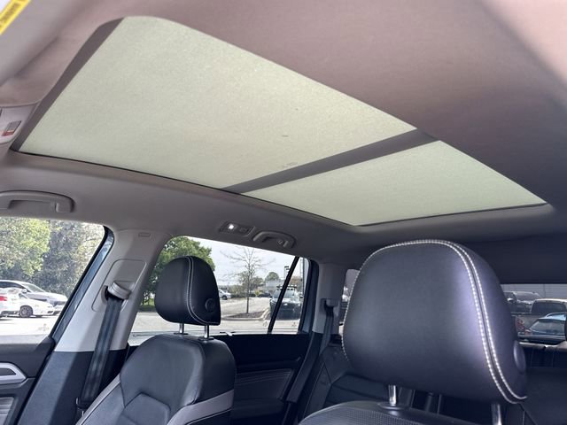 Used 2022 Volkswagen Atlas SEL Premium image 30