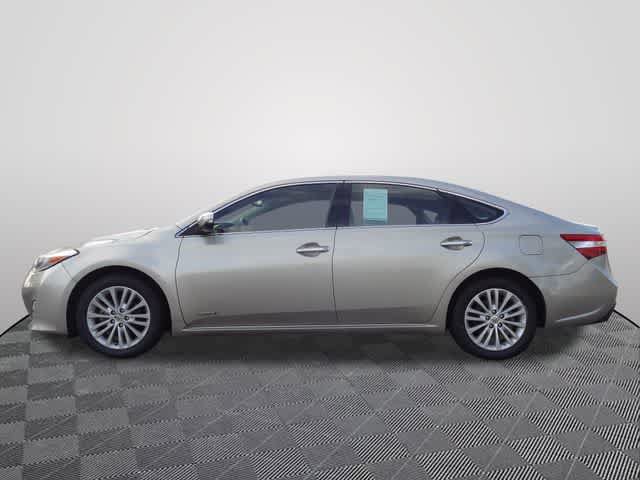 Used 2014 Toyota Avalon Limited FWD image 2