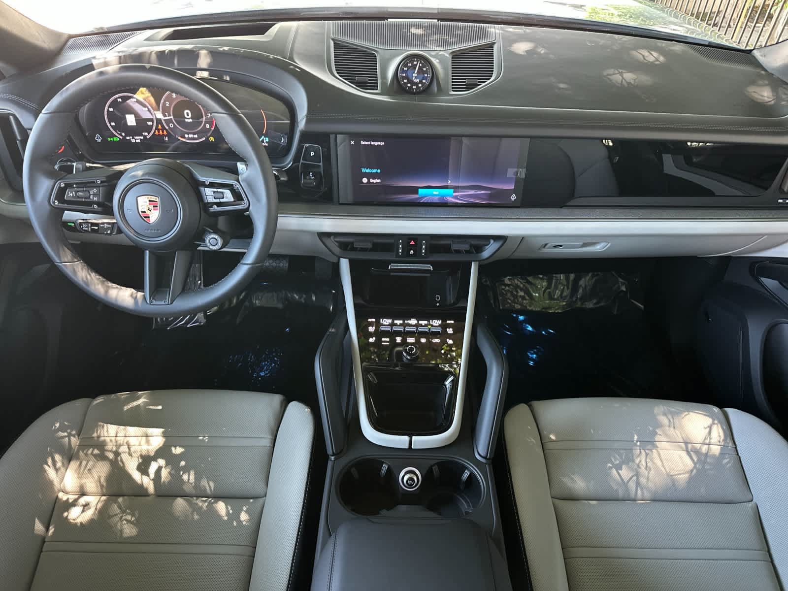 New 2026 Porsche Cayenne Coupe AWD/4WD image 6