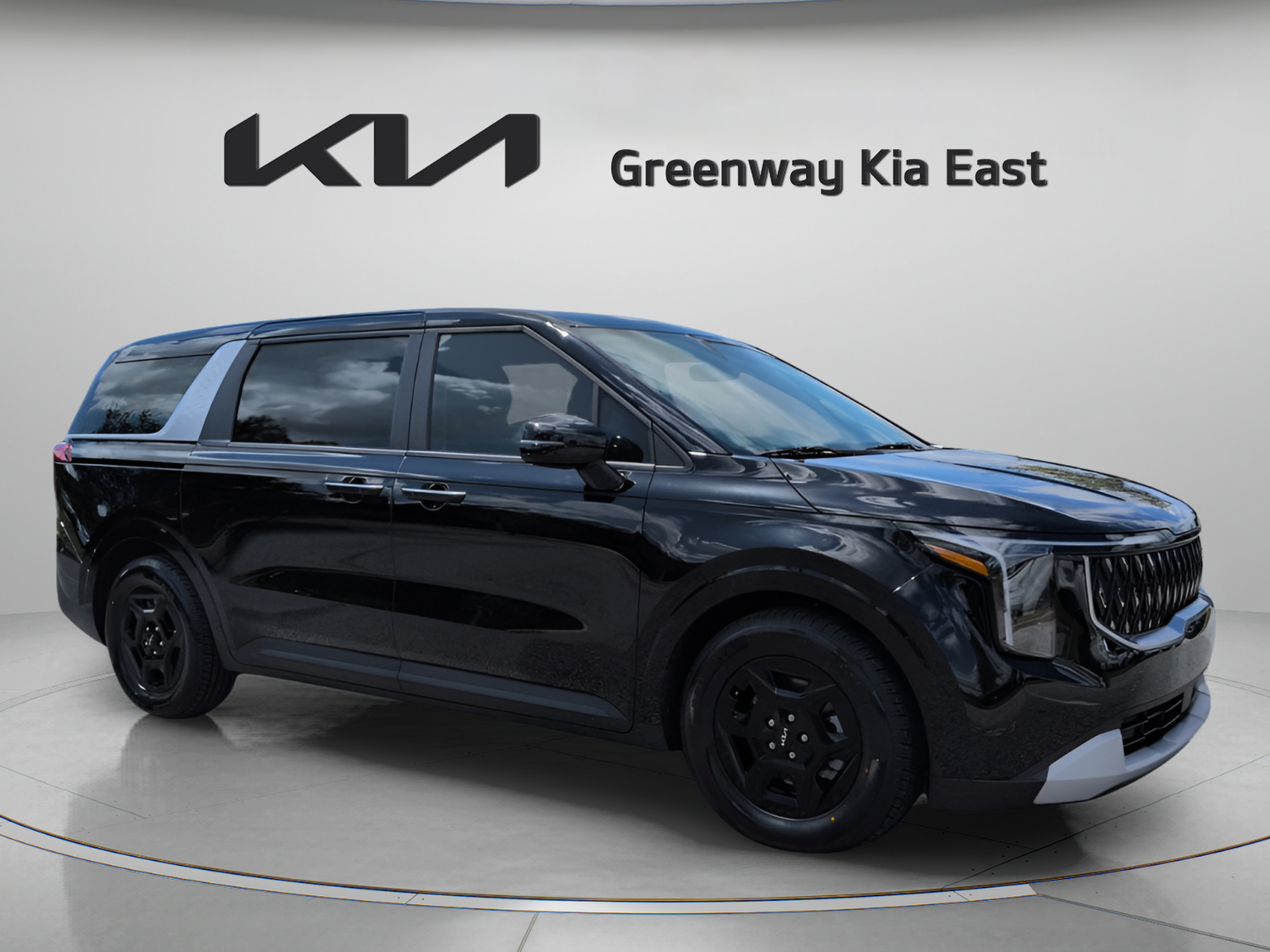 Used 2025 Kia Carnival FWD image 3