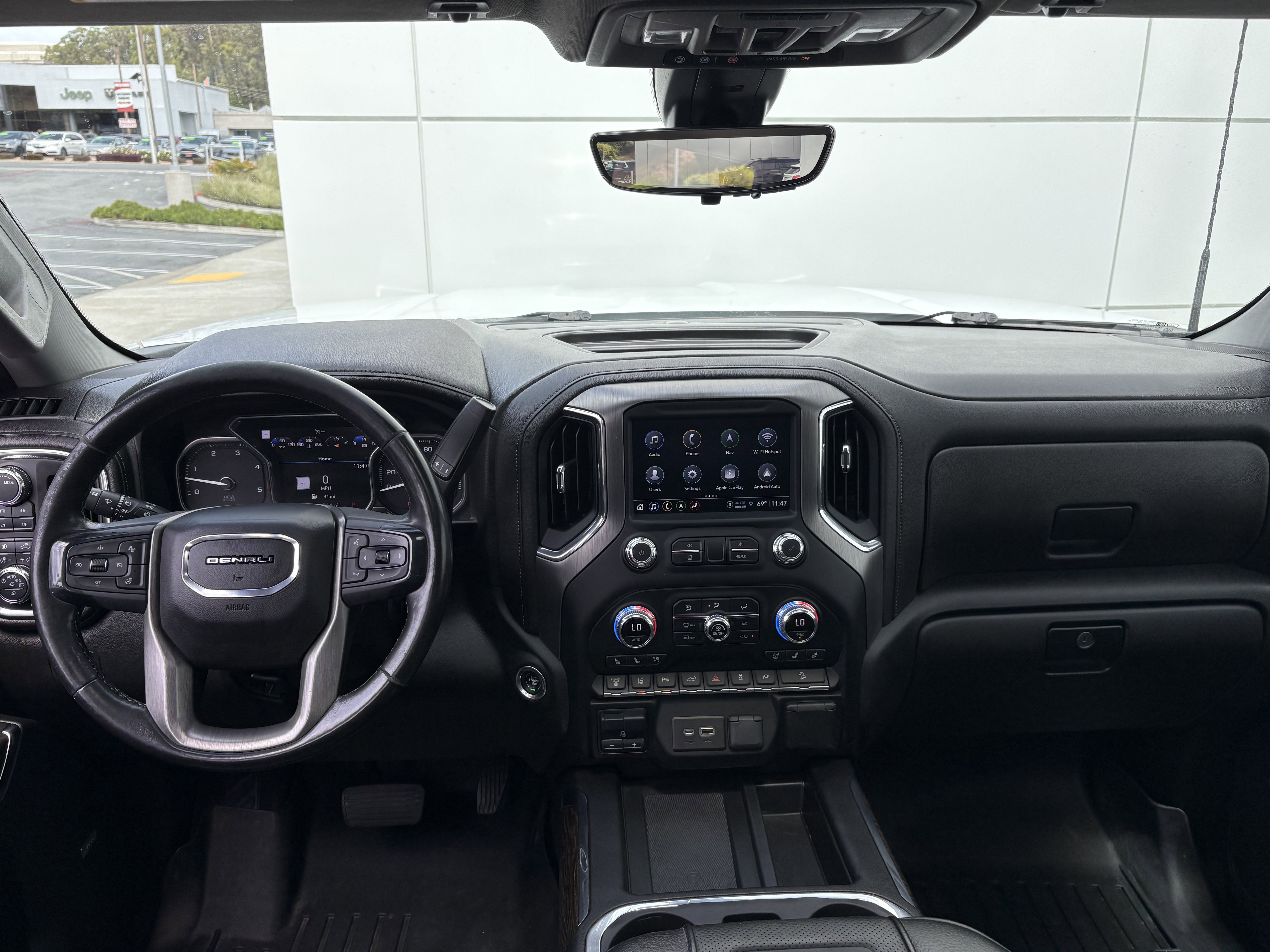 Used 2022 GMC Sierra 2500 Denali w/ Denali Ultimate Package AWD/4WD image 18