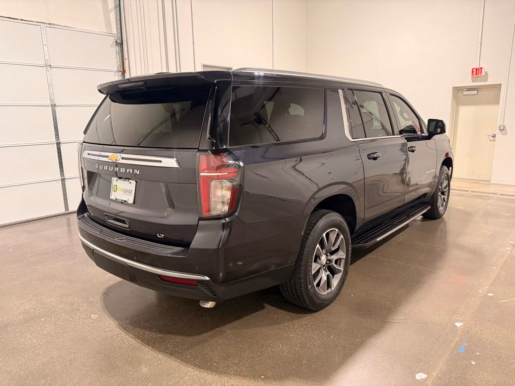 Used 2022 Chevrolet Suburban LT w/ Luxury Package image 5