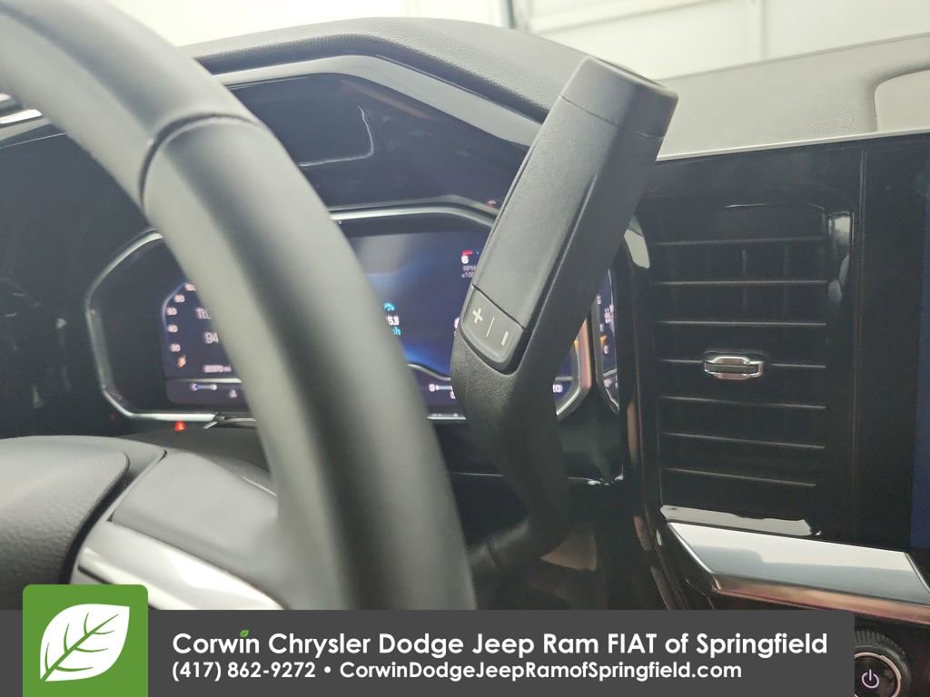 Used 2025 Chevrolet Silverado 1500 LT image 29