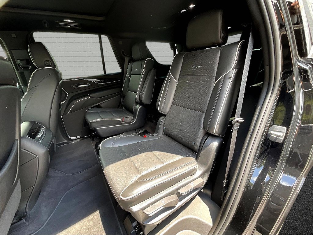 Used 2023 Cadillac Escalade Sport w/ LPO, ONYX Package AWD/4WD image 19