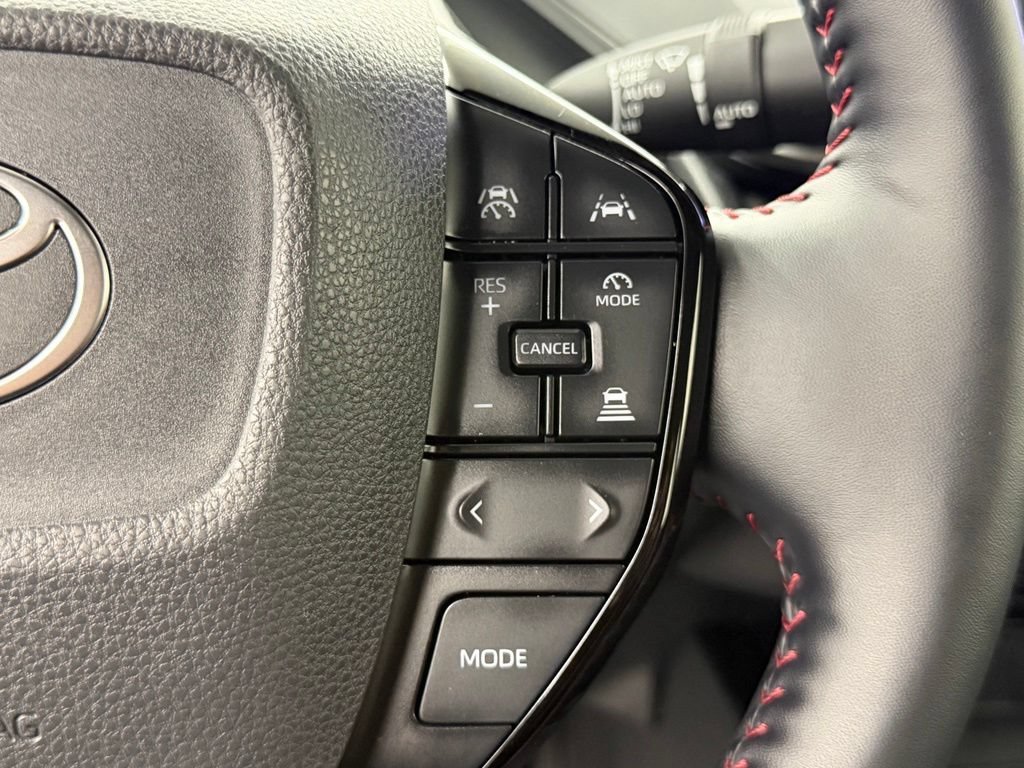 Used 2025 Toyota Prius Plug-In Hybrid FWD image 27