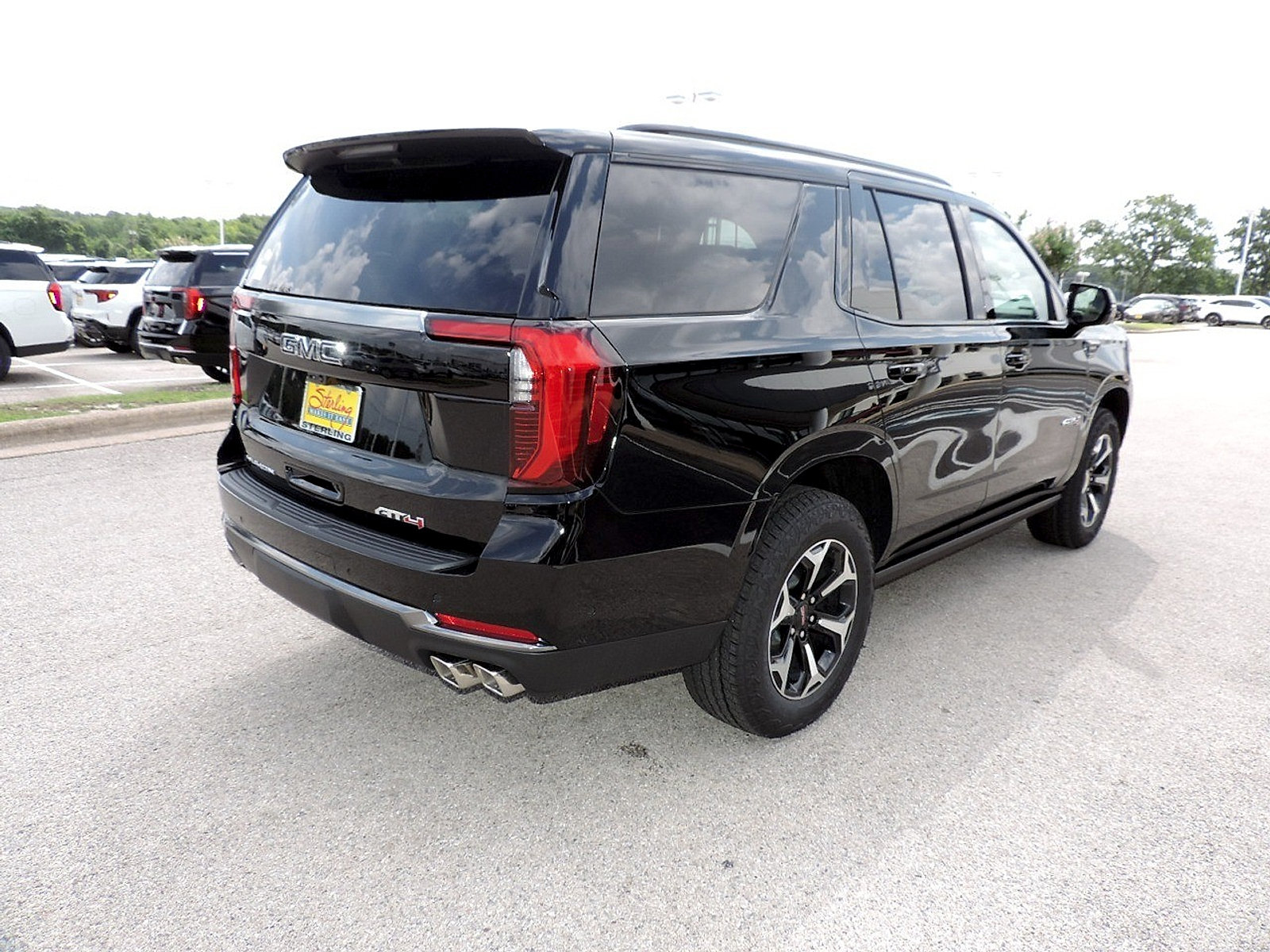 New 2026 GMC Yukon AT4 w/ AT4 Premium Plus Package AWD/4WD image 5