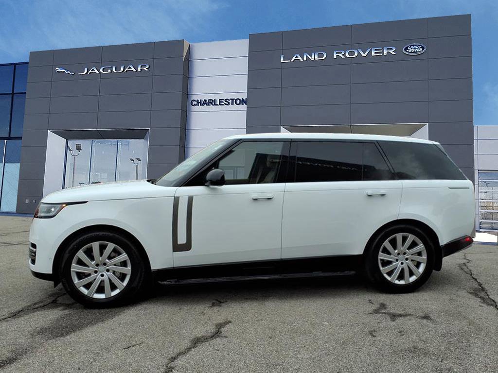 New 2025 Land Rover Range Rover Long Wheelbase SE image 2