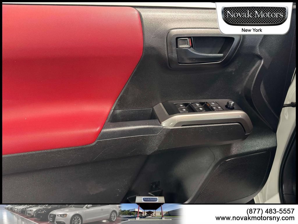 Used 2023 Toyota Tacoma SR5 AWD/4WD image 18