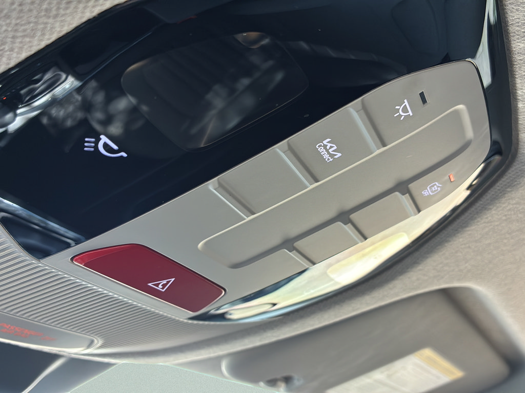 Used 2025 Kia K4 EX FWD image 35