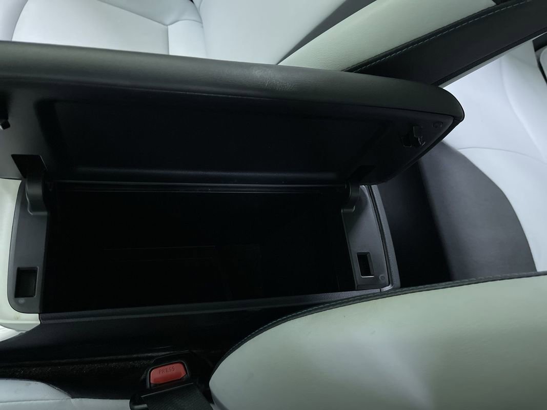 Used 2017 Toyota Prius Four image 26