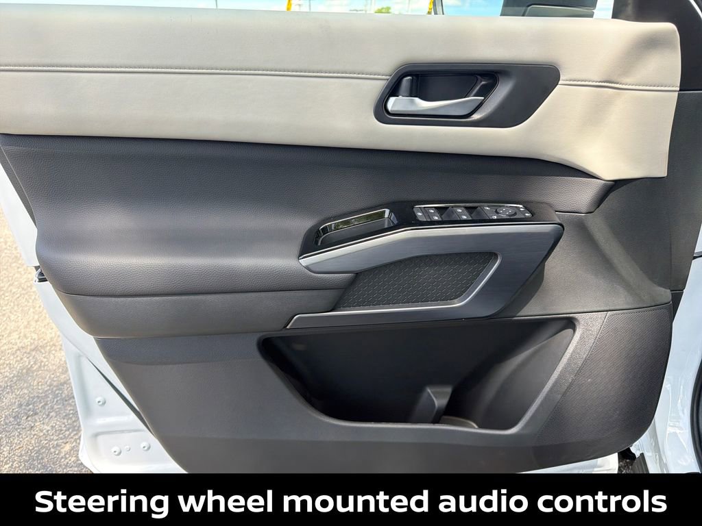 New 2026 Nissan Pathfinder SL AWD/4WD image 12