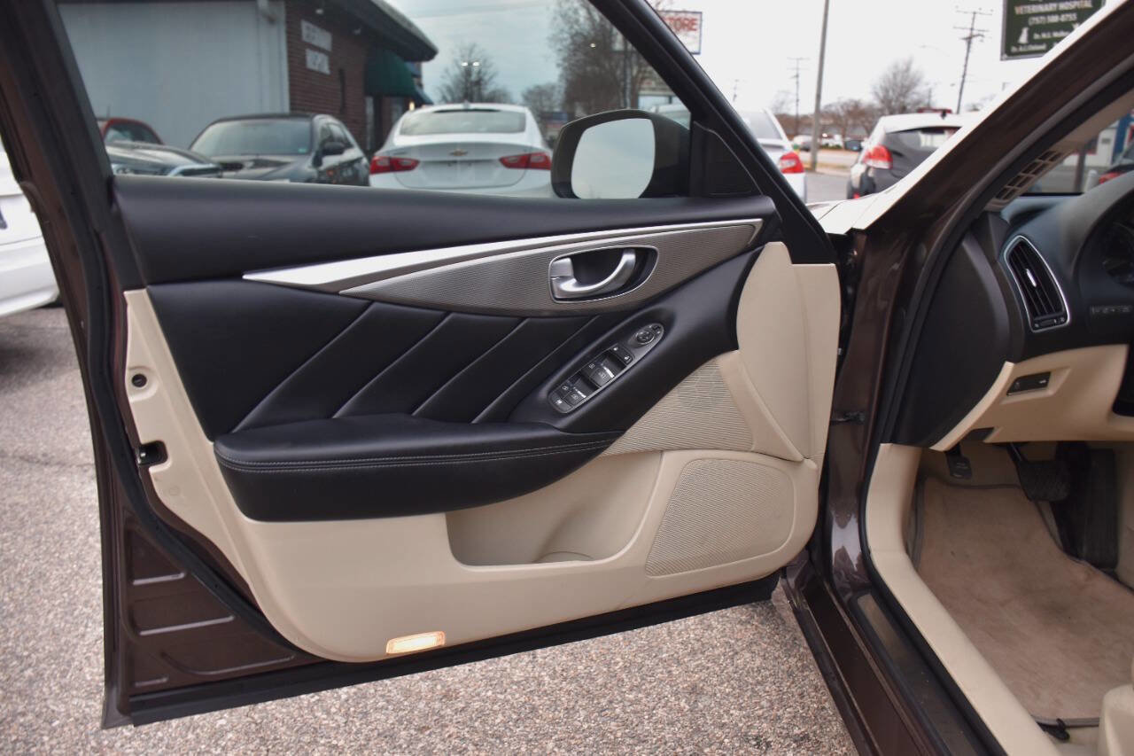 Used 2015 INFINITI Q50 Premium w/ Navigation Package AWD/4WD image 28