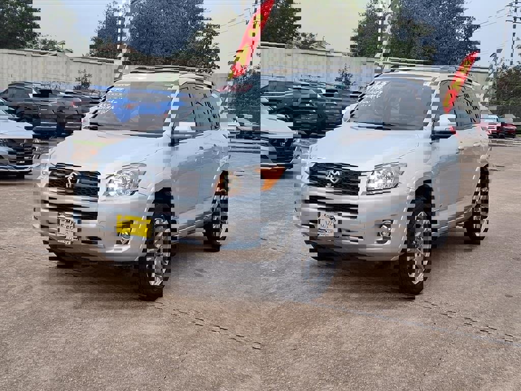 Used 2012 Toyota RAV4 Sport image 2