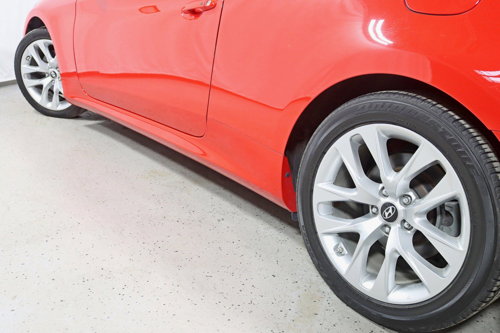 Used 2015 Hyundai Genesis 3.8 image 12