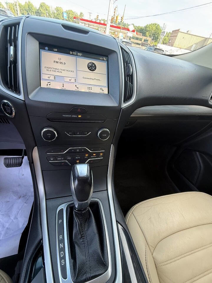 Used 2017 Ford Edge SEL w/ Equipment Group 201A AWD/4WD image 13