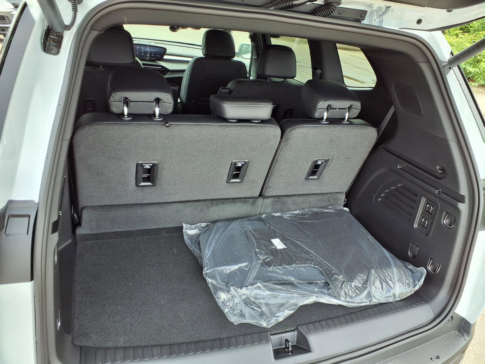 New 2026 Buick Enclave Preferred FWD image 24