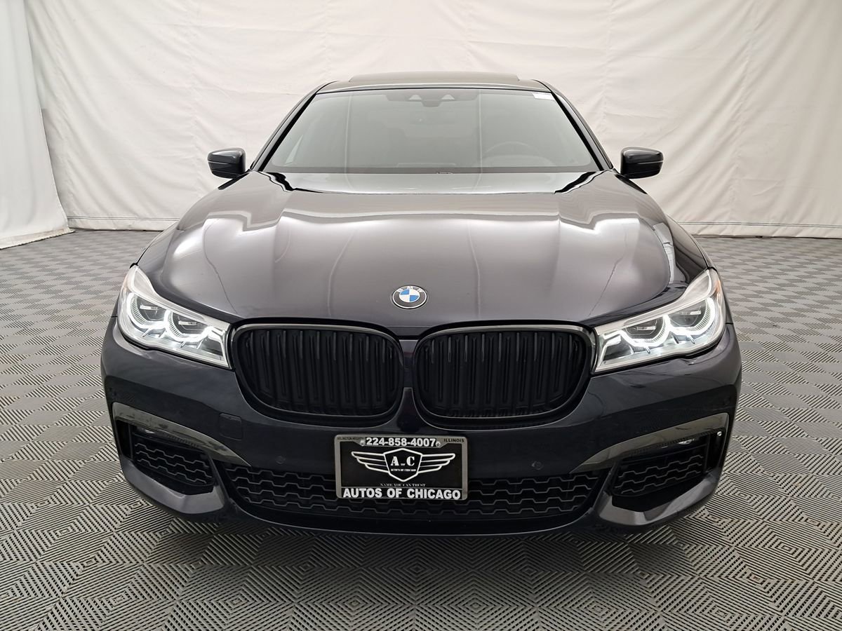 Used 2019 BMW 750i xDrive w/ M Sport Package AWD/4WD image 2