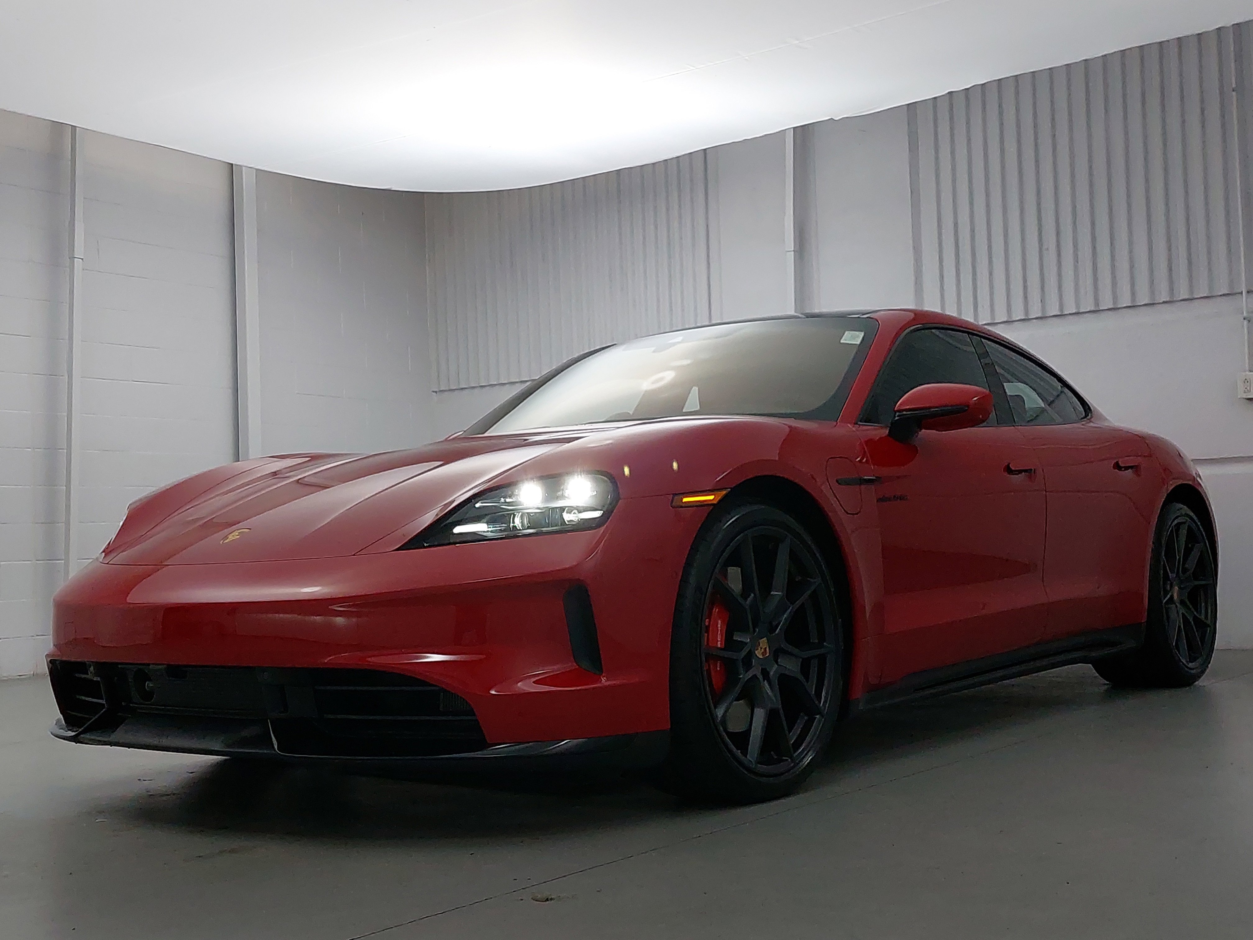 New 2026 Porsche Taycan GTS video 1
