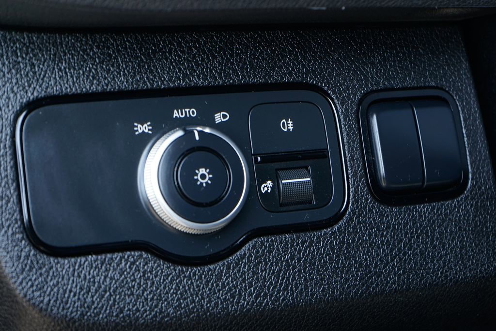 Used 2024 Mercedes-Benz Sprinter 144 Cargo image 22