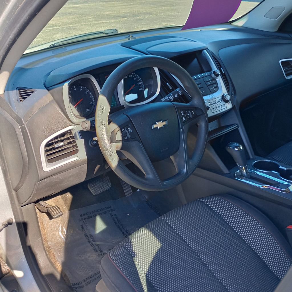 Used 2017 Chevrolet Equinox LS image 9