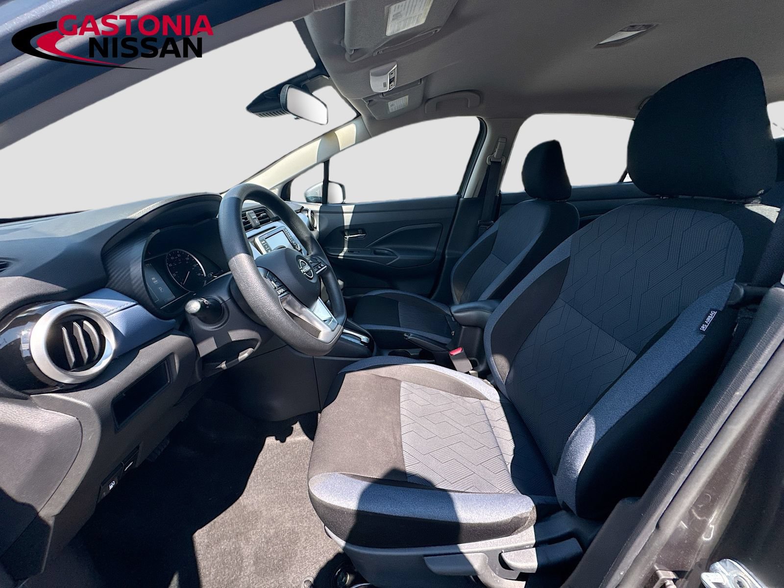 Used 2025 Nissan Versa SV FWD image 26