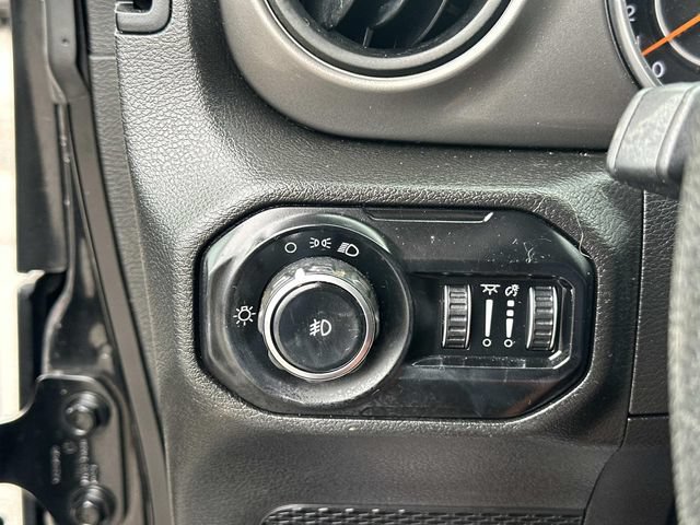 Used 2021 Jeep Wrangler Sport AWD/4WD image 24